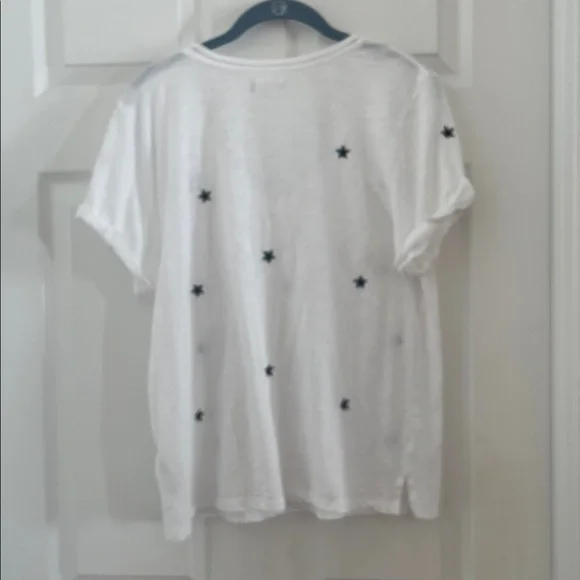 The Quinn V-Neck Tee by Pilcro - Picture 10 of 16